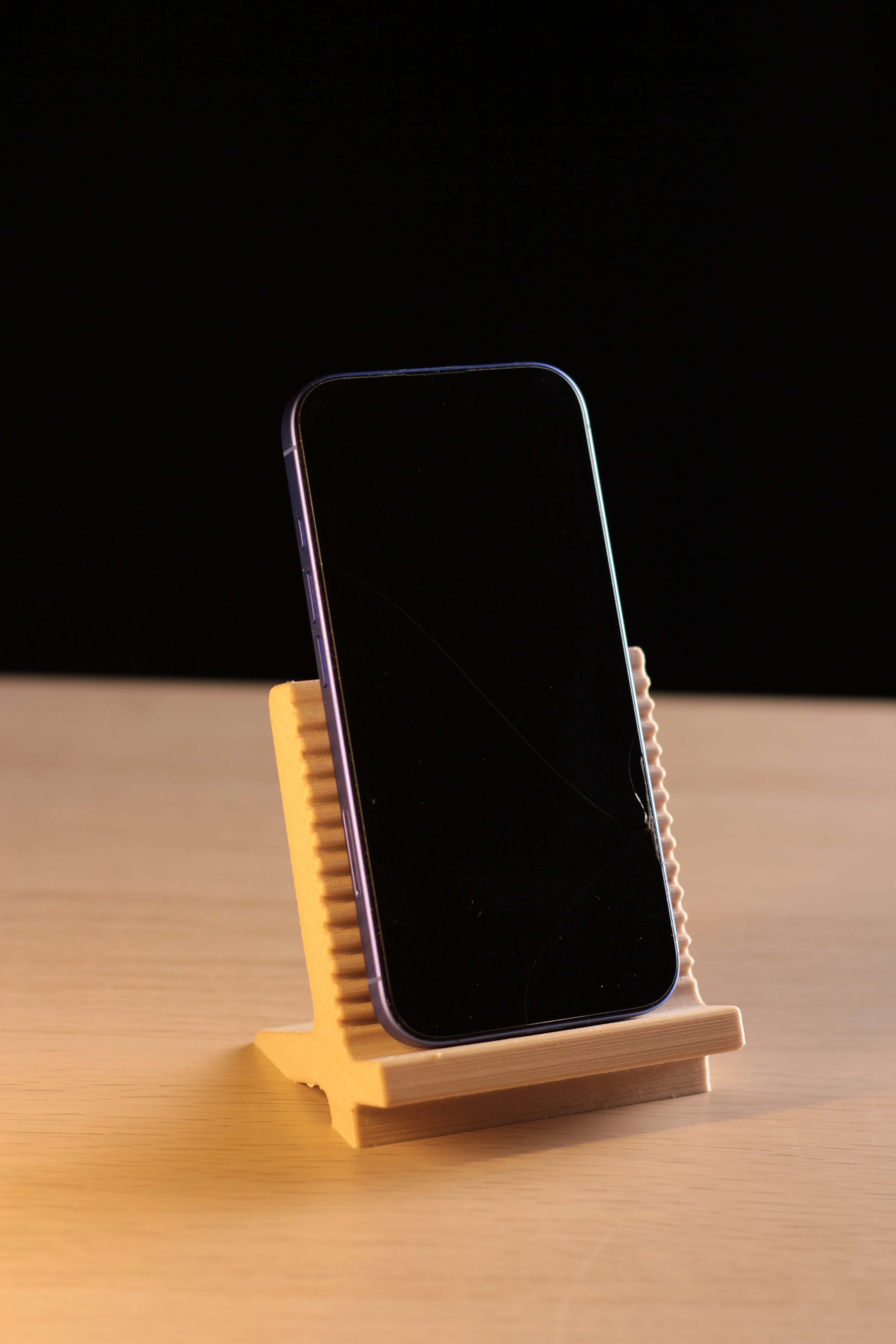 3D Printed Striped design smartphone holder